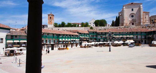 Plaza Mayor, Torre del Reloj e Iglesia de Nuestra Señora de la Asunción de Chinchón