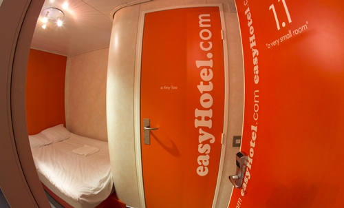 easyHotels, hoteles baratos y pequeños