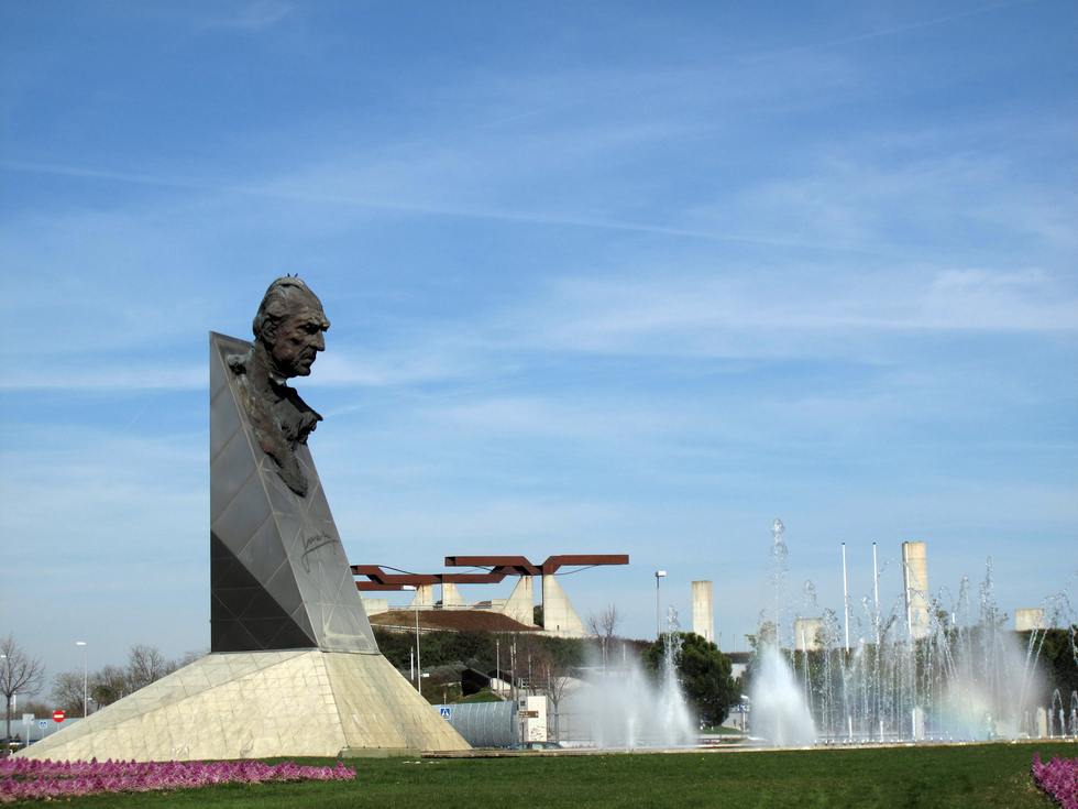 Resultado de imagen de estatua de don juan de borbon en madrid